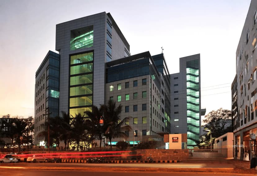 Dosti Pinnacle in Wagle Estate